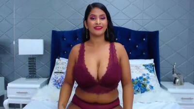 Sexy Latina Shows Big Brown Boobs And Areolas On Cam - upornia.com