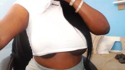 Chubby Black Girl Shows Her Big Boobs And Huge Areolas - hclips.com