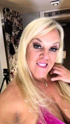 Hard fuck for mature blonde with big boobs - drtuber.com