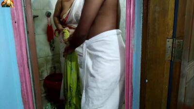 Aditi Aunty Washing Clothes Without A Blouse When Neighbor Boy Came & Fucked Her Indian 35 Year Old Desi 4k With Huge Boobs - hclips.com - India