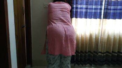 Desperate Wife - Desi Horney Big Boobs & Big Ass Aunty Having Sex With Unknown When Husband Not At Home - upornia.com - India