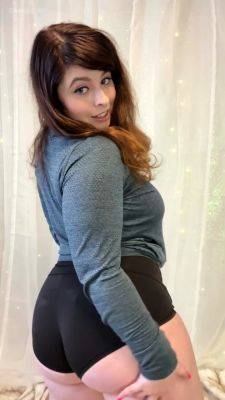 Leann amateur beautiful brunette with big boobs - drtuber.com