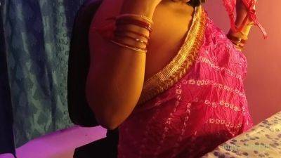 Sexy Bhabhi Opens Her Clothes And Shows Her Boobs To Satisfy Her Sexual Desire - hclips.com - India