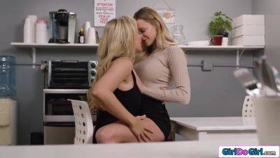 Busty Blonde Lesbians Lick Pussy At Work - upornia.com