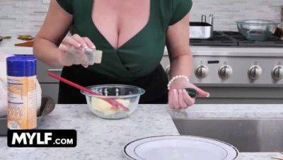 Dee Williams - Busty Stepmoms Dee Williams and Lacy Spice in Big-Titted Thanksgiving Compilation - MYLF - xxxfiles.com